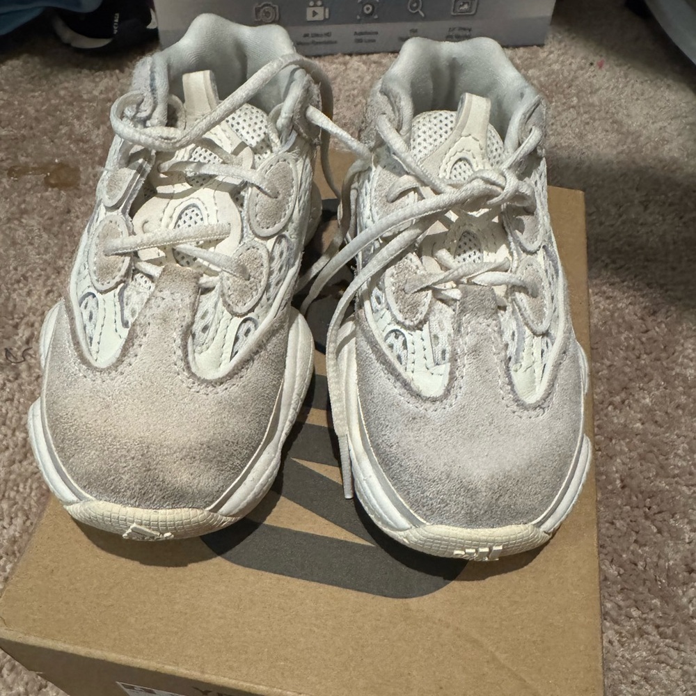 Adidas Yeezy 500 Infant Sneakers - Tan ( really worn , needs cleaning )
